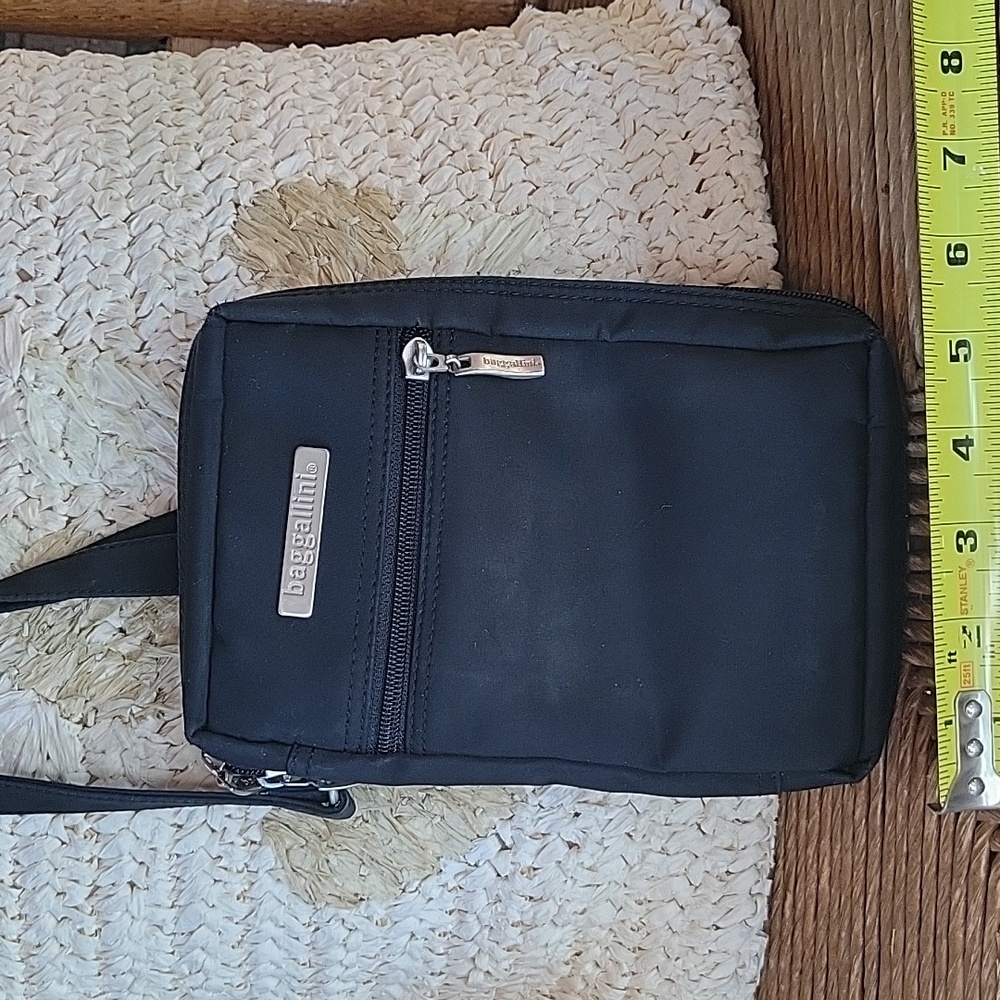 Baggallini wallet/clutch crossbody, black